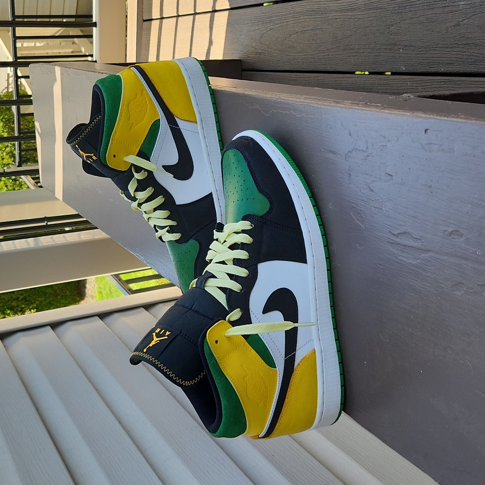 Air jordan 1 retro mid customs